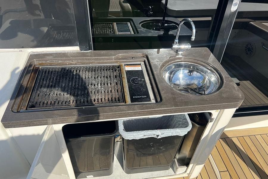 2015 Sea Ray 47 
