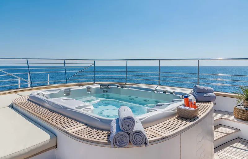 Joyme Yacht Photos Pics 