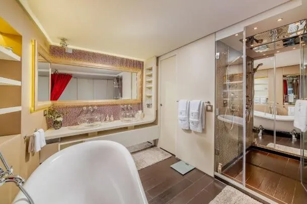 Joyme Yacht Photos Pics 