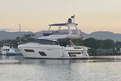 Ferretti Yachts 550