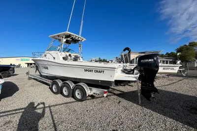 Sport-Craft 25 Walk Around