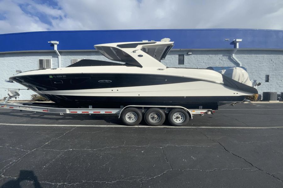 2021 Sea Ray SLX 350 OB