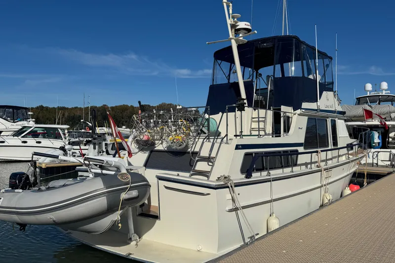 Lone Wolf Yacht Photos Pics Starboard side