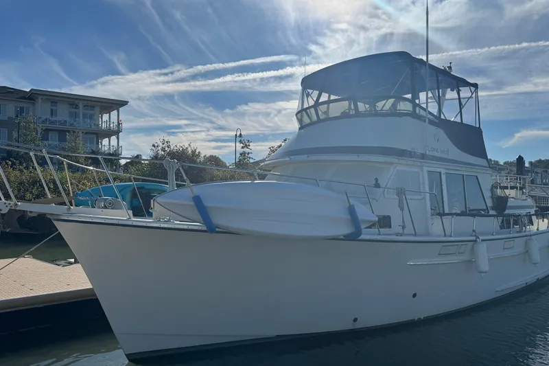 Lone Wolf Yacht Photos Pics Starboard side with second Pelican kayak