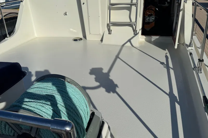 Lone Wolf Yacht Photos Pics Upper deck with over 500' floating stern tie line