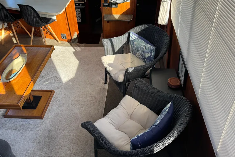 Lone Wolf Yacht Photos Pics Seating for two