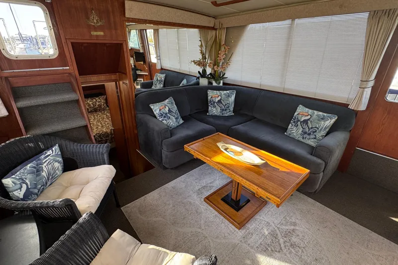 Lone Wolf Yacht Photos Pics Salon