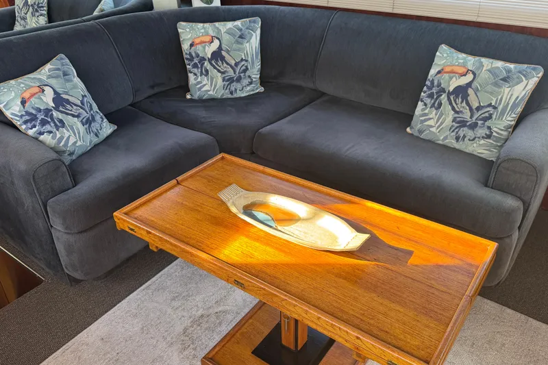 Lone Wolf Yacht Photos Pics Salon