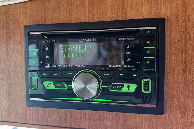 Lone Wolf Yacht Photos Pics Kenwood stereo system