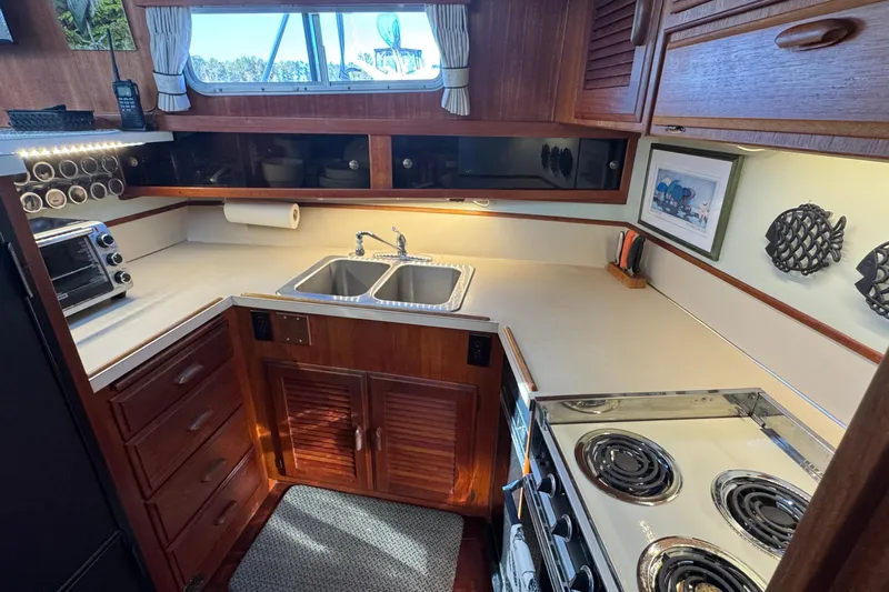 Lone Wolf Yacht Photos Pics Bright galley