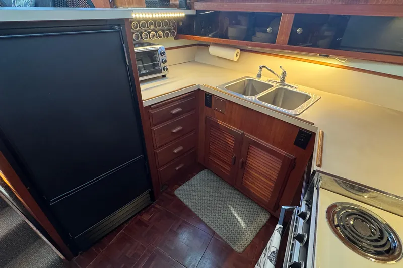Lone Wolf Yacht Photos Pics Galley with Nova Kool fridge / freezer