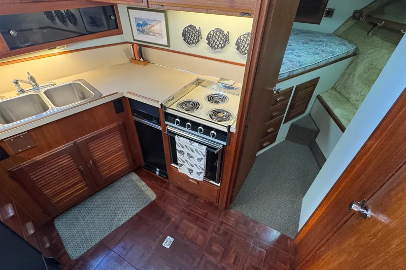 Lone Wolf Yacht Photos Pics Galley