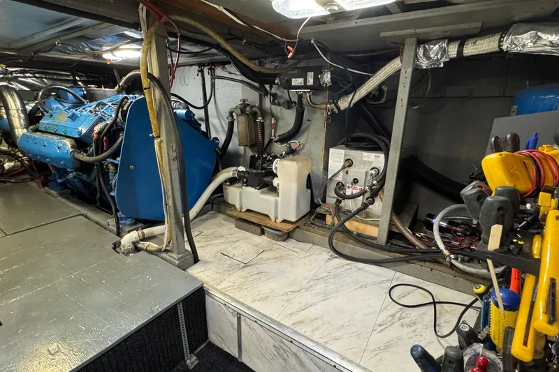 Lone Wolf Yacht Photos Pics Port engine, holding tank and water heater