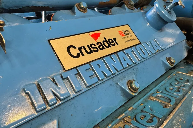 Lone Wolf Yacht Photos Pics Crusader International engines