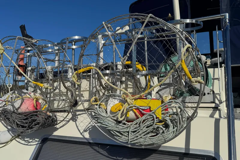 Lone Wolf Yacht Photos Pics Stainless Steel crab pots and sinking lines