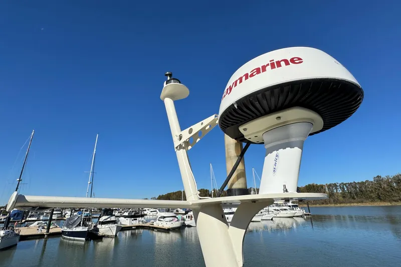 Lone Wolf Yacht Photos Pics Raymarine Radar