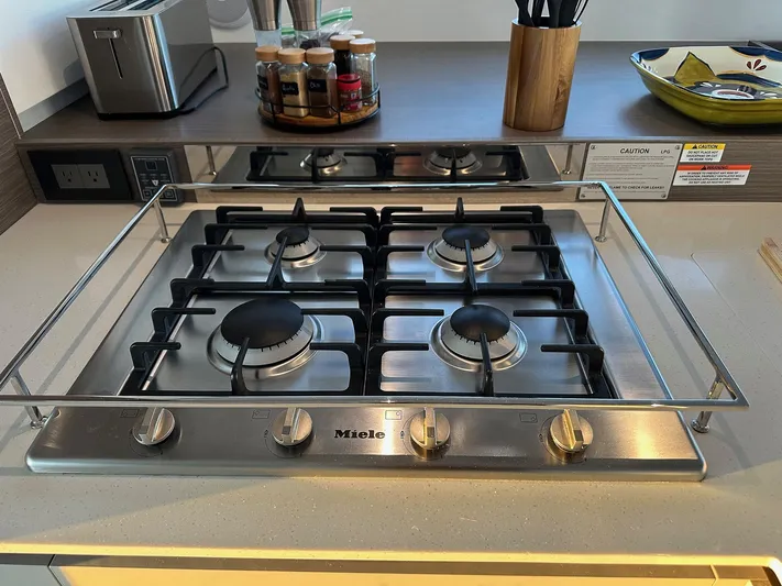 Hamlet Yacht Photos Pics Galley / Kitchen  With (4) Burner Miele Gas Stove 