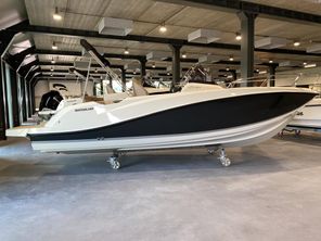 2022 Quicksilver 675 Open