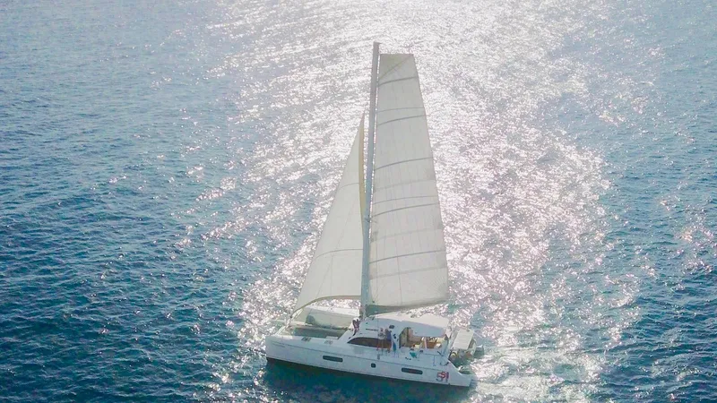 Wanderer Yacht Photos Pics 