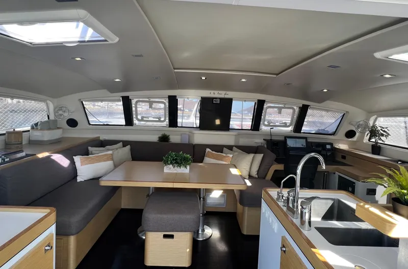 Wanderer Yacht Photos Pics 