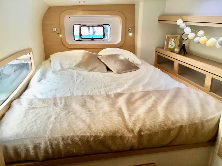 Wanderer Yacht Photos Pics 