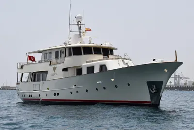 Custom Classic Gentelman's Motor Yacht