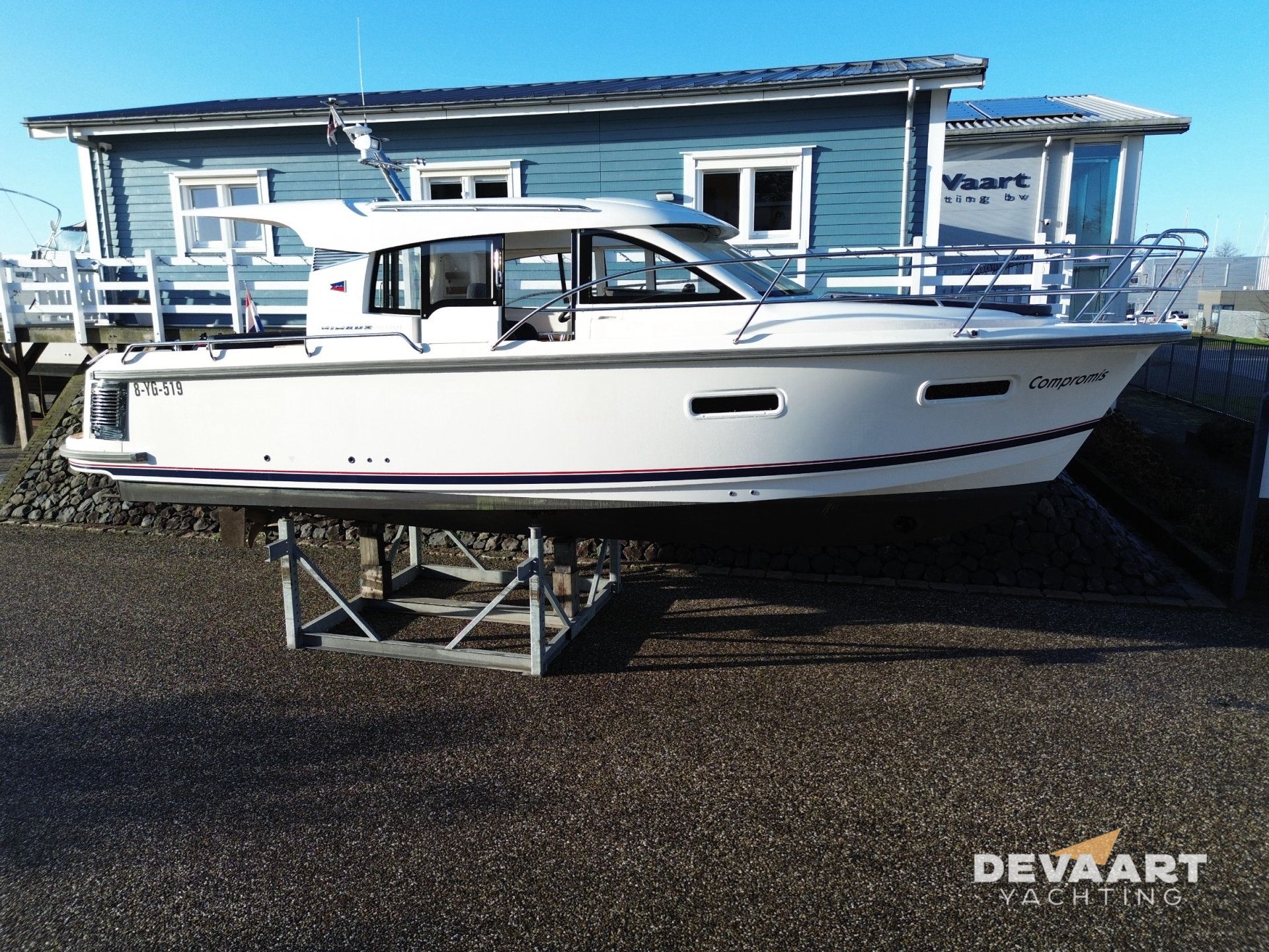 2017 Nimbus 305 Coupe