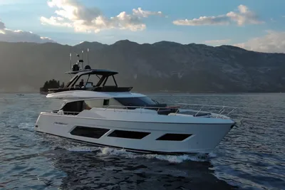 2023 Ferretti Yachts 720