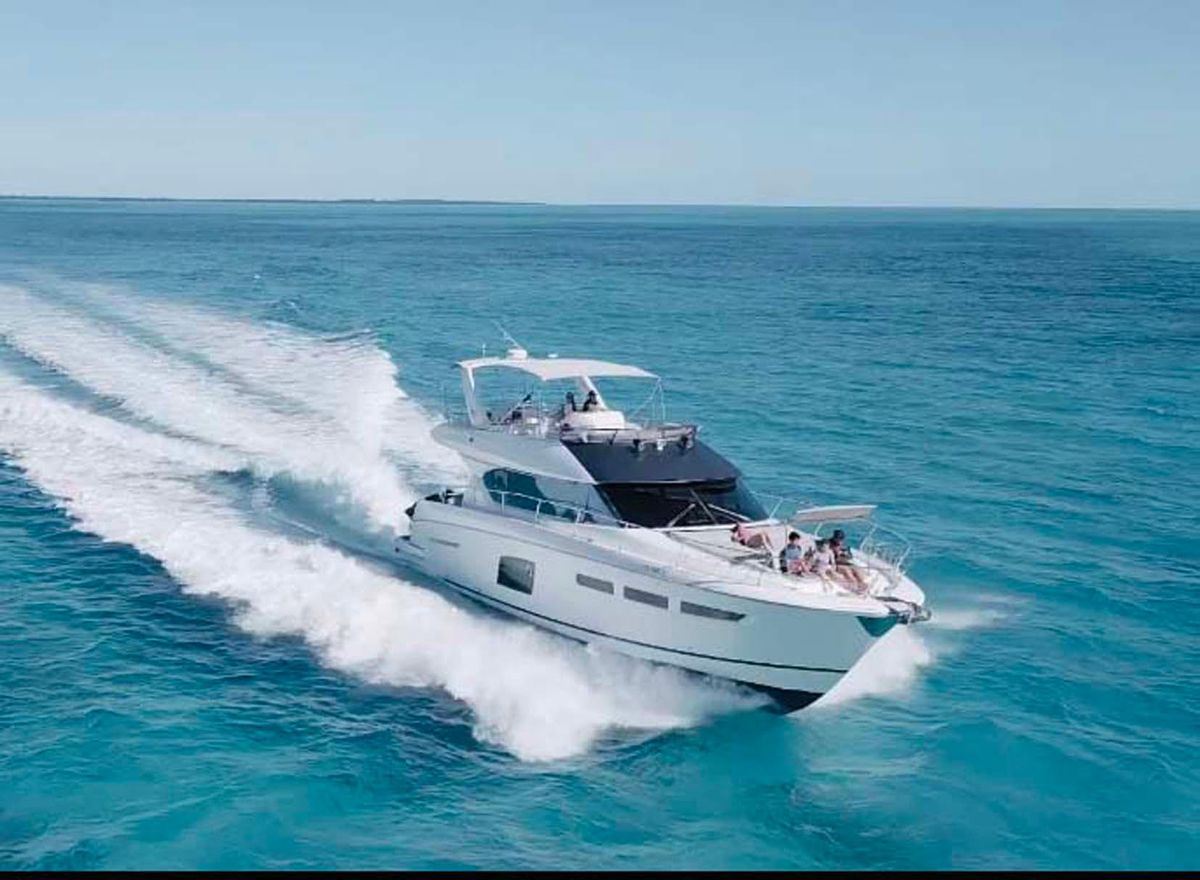 2013 Prestige 62 