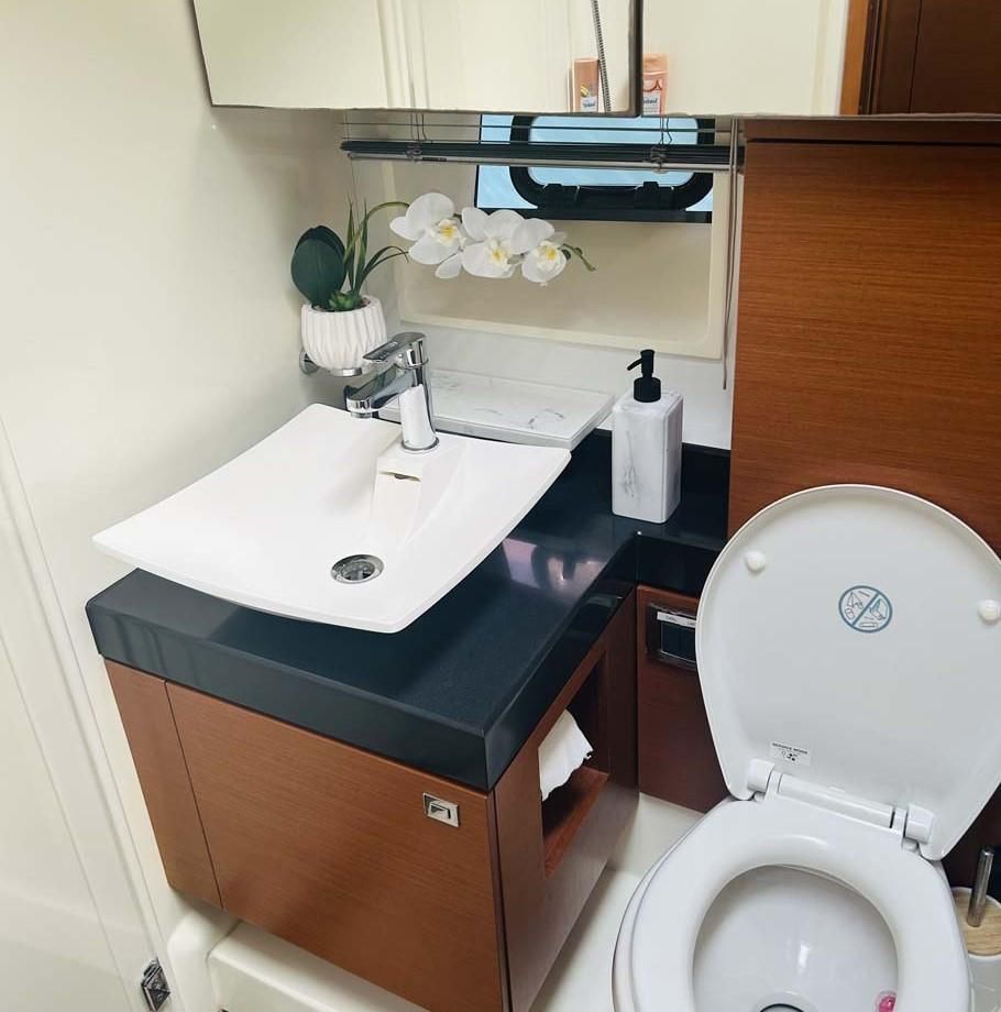 2013 Prestige 62 