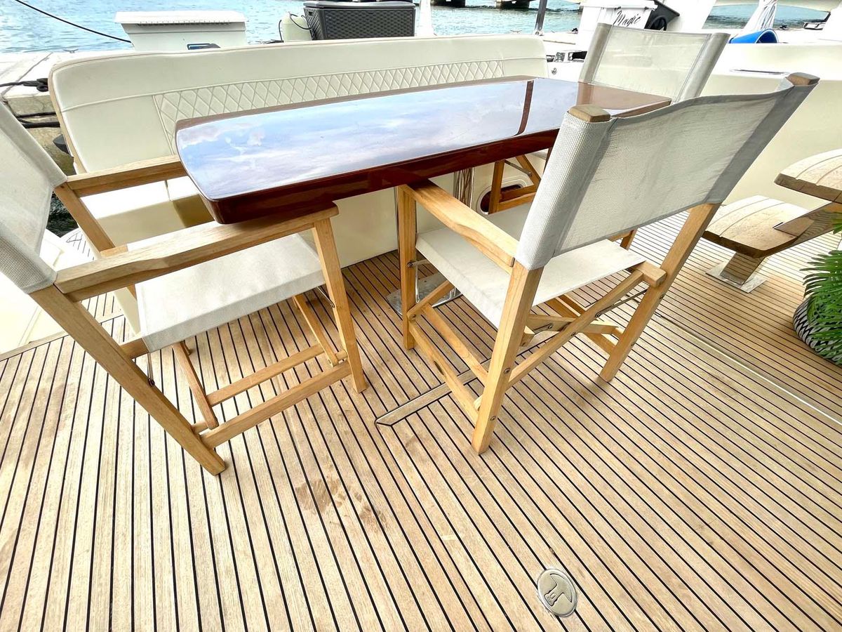 2013 Prestige 62 