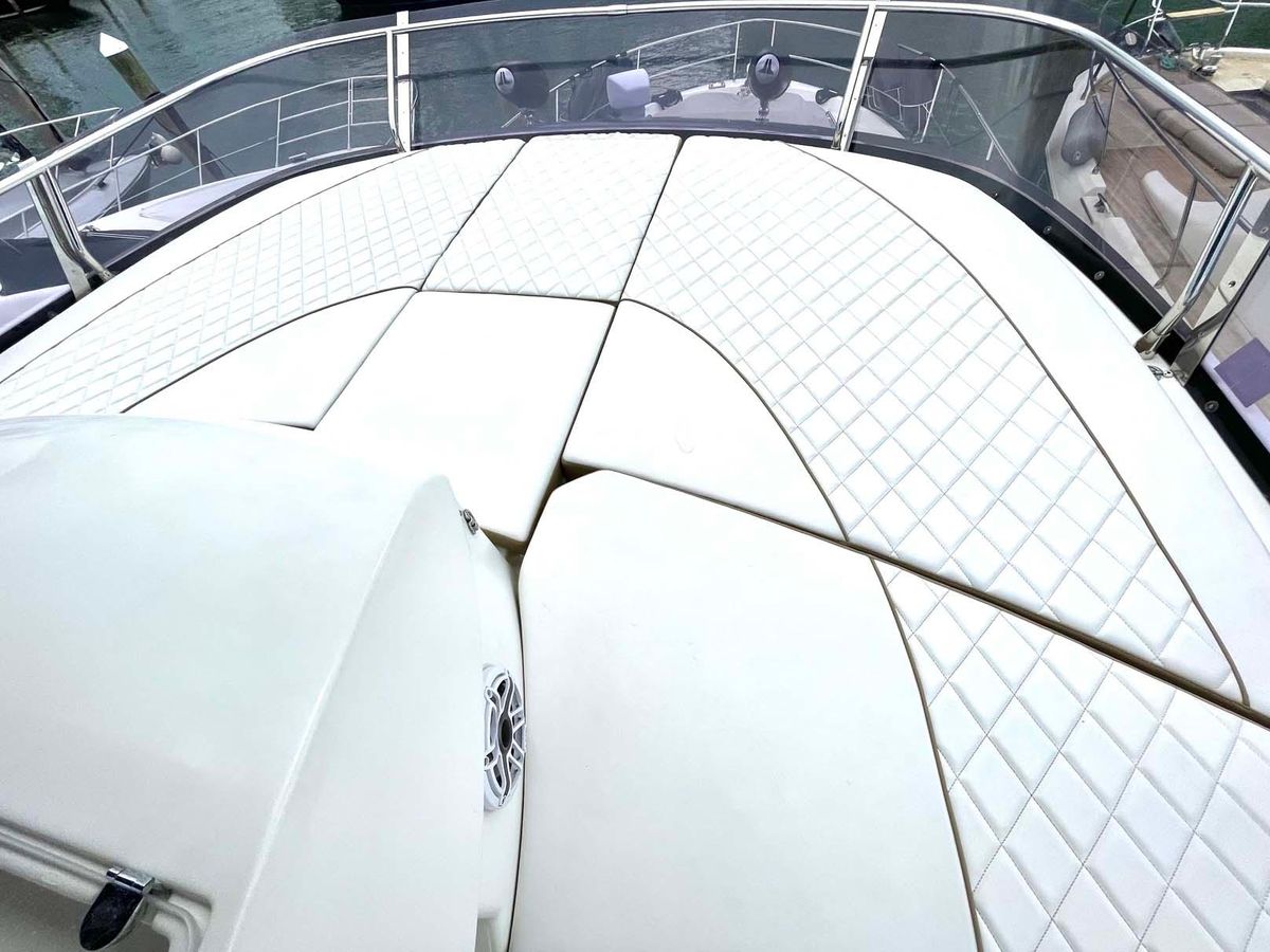 2013 Prestige 62 