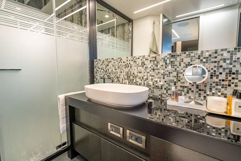 Shine Yacht Photos Pics 