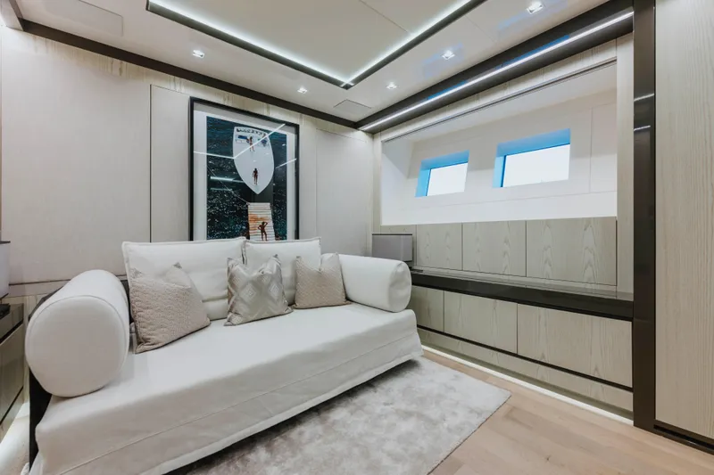 Mangusta Gransport 45 Yacht Photos Pics 