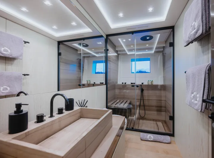 Mangusta Gransport 45 Yacht Photos Pics 