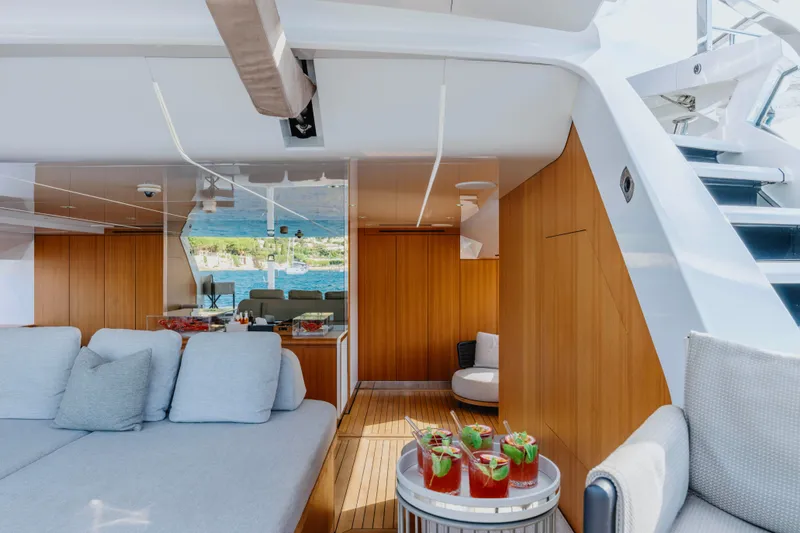 Mangusta Gransport 45 Yacht Photos Pics 