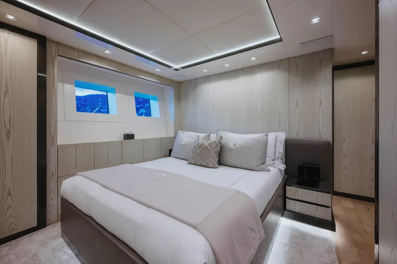 Mangusta Gransport 45 Yacht Photos Pics 