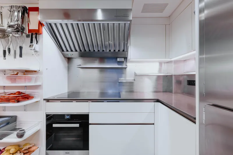 Mangusta Gransport 45 Yacht Photos Pics 