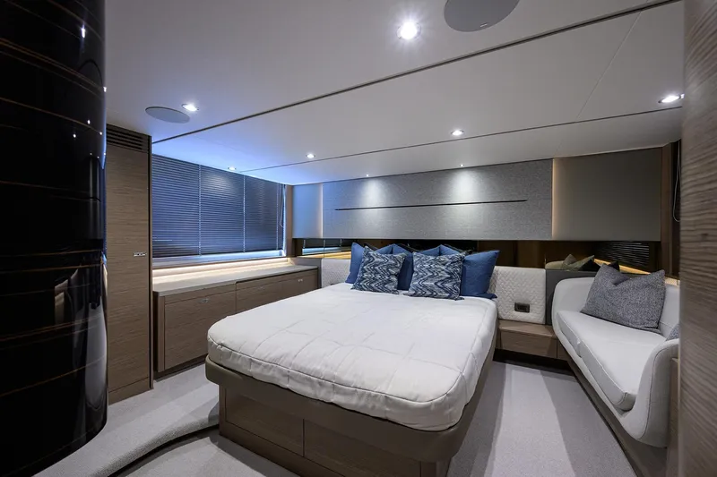 Ladybird Yacht Photos Pics Princess V55 Ladybird - Master Stateroom