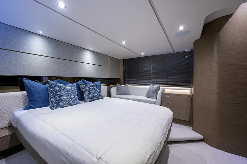 Ladybird Yacht Photos Pics Princess V55 Ladybird - Master Stateroom