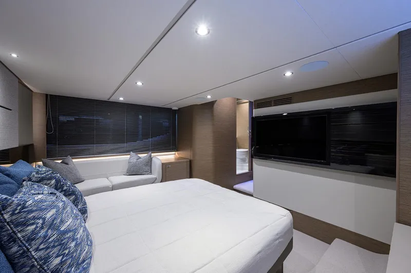 Ladybird Yacht Photos Pics Princess V55 Ladybird - Master Stateroom