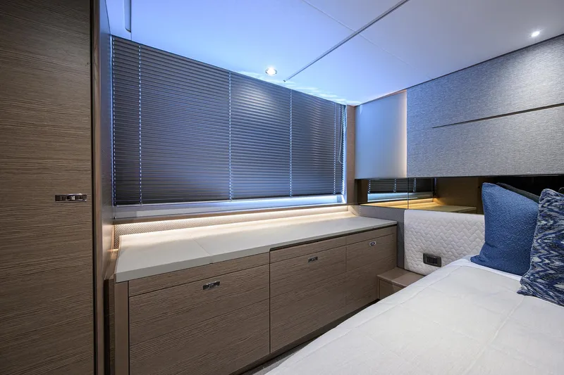 Ladybird Yacht Photos Pics Princess V55 Ladybird - Master Stateroom