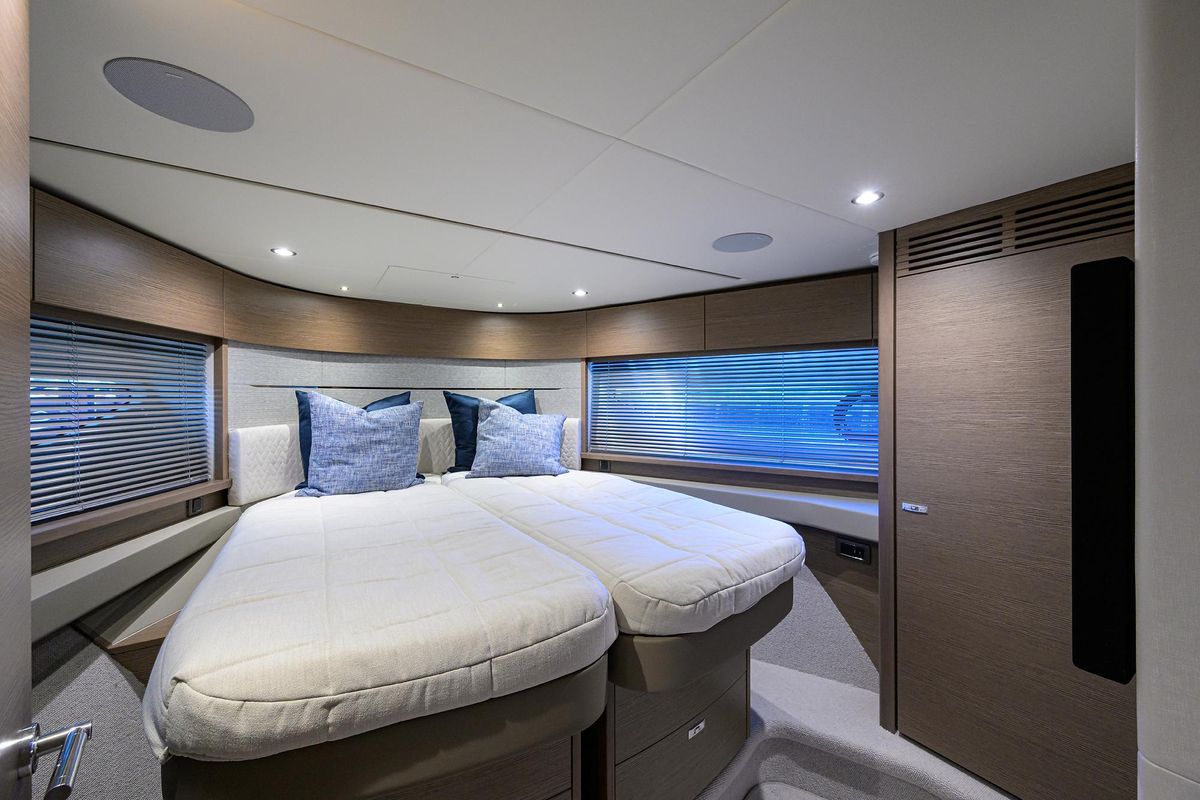 2025 Princess 55 