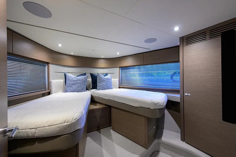 Ladybird Yacht Photos Pics Princess V55 Ladybird -  Forward Stateroom