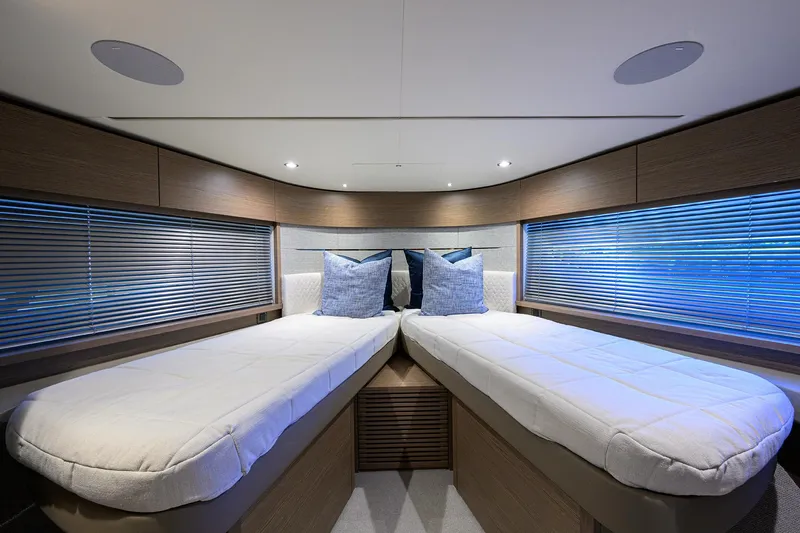 Ladybird Yacht Photos Pics Princess V55 Ladybird -  Forward Stateroom