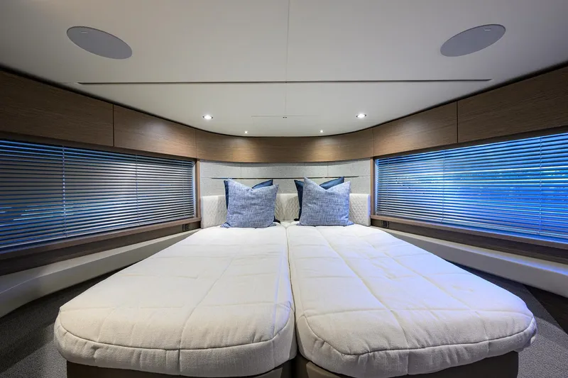 Ladybird Yacht Photos Pics Princess V55 Ladybird -  Forward Stateroom