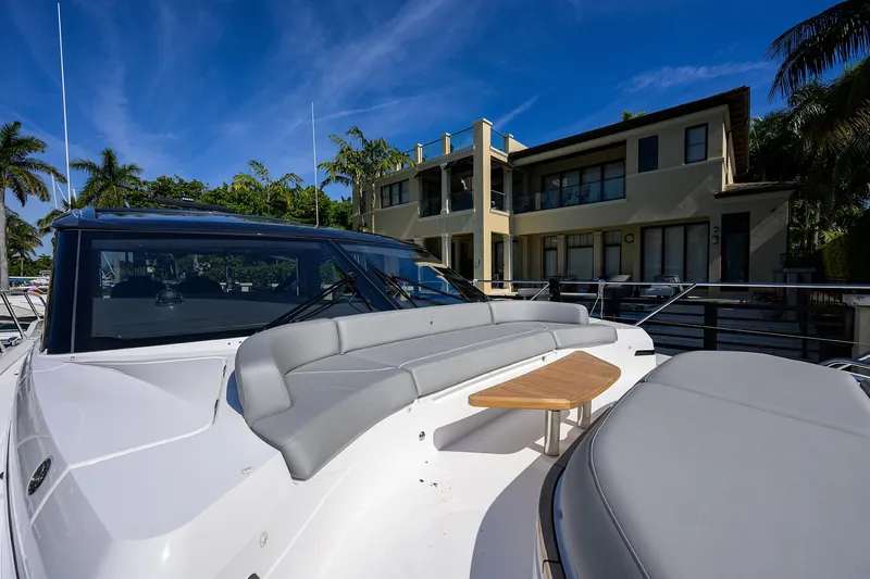 Ladybird Yacht Photos Pics Princess V55 Ladybird -  Bow