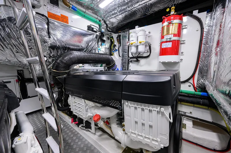 Ladybird Yacht Photos Pics Princess V55 Ladybird -  Engine Room