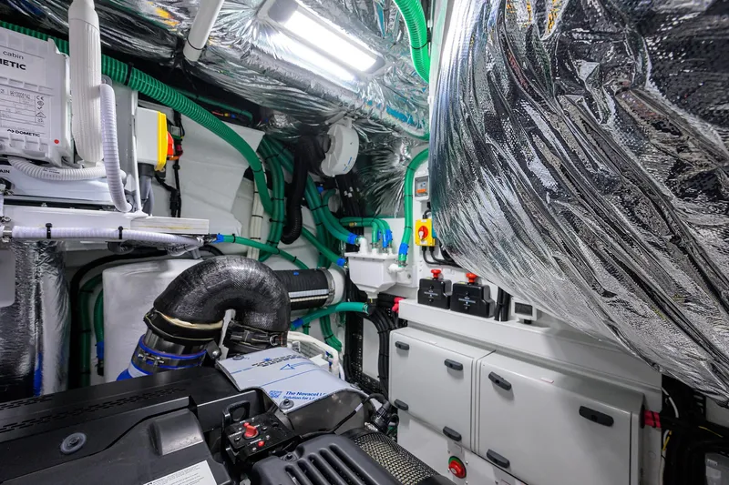 Ladybird Yacht Photos Pics Princess V55 Ladybird -  Engine Room