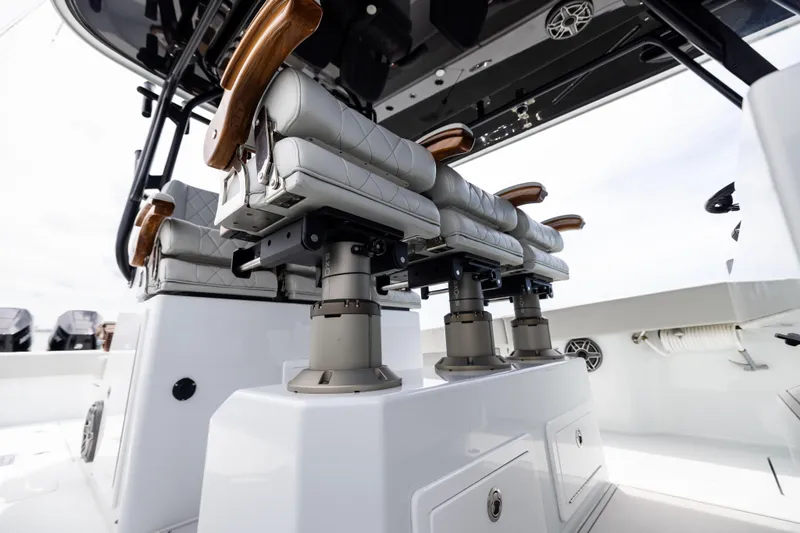  Yacht Photos Pics Luxury seating on 2025 Freeman 42 LR boat with sleek design and modern features.